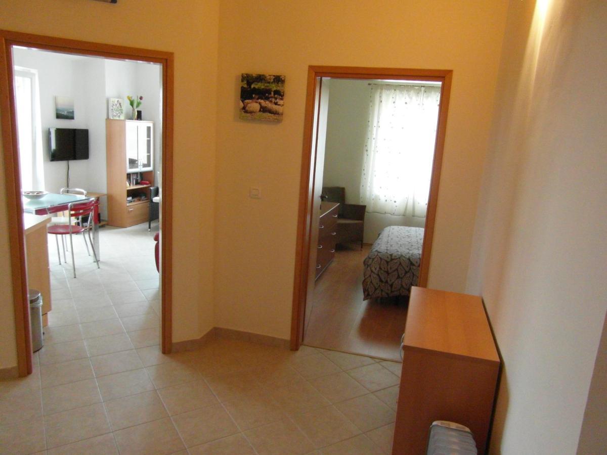 Bentley - Sea-View - 2 Bedroom Apartment Premantura Bagian luar foto