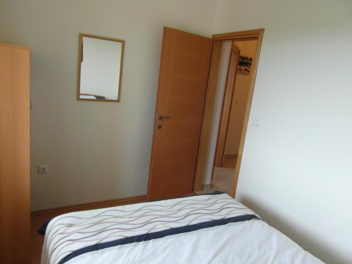 Bentley - Sea-View - 2 Bedroom Apartment Premantura Bagian luar foto