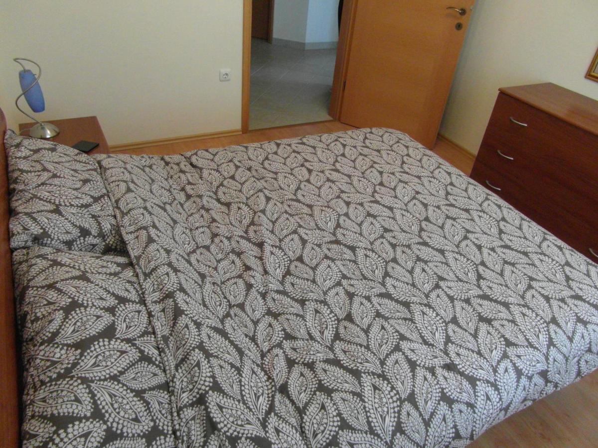 Bentley - Sea-View - 2 Bedroom Apartment Premantura Bagian luar foto