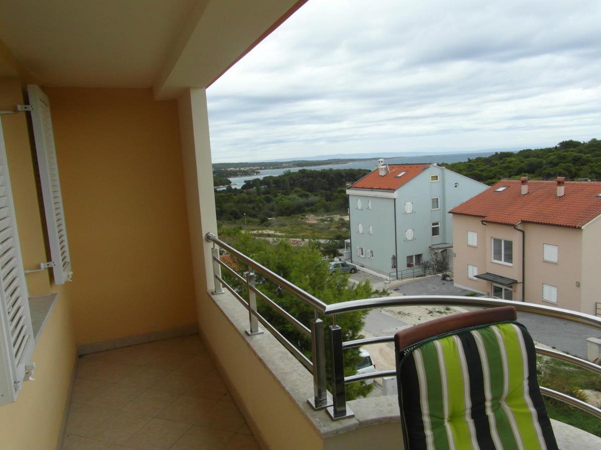 Bentley - Sea-View - 2 Bedroom Apartment Premantura Bagian luar foto