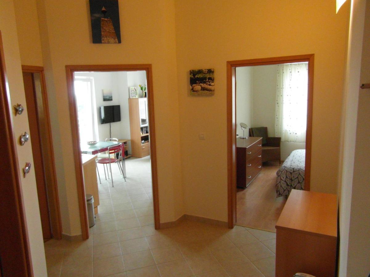 Bentley - Sea-View - 2 Bedroom Apartment Premantura Bagian luar foto