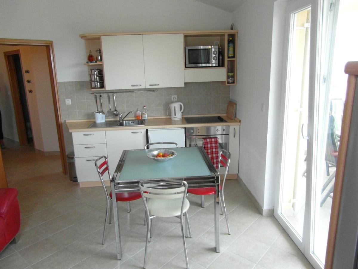 Bentley - Sea-View - 2 Bedroom Apartment Premantura Bagian luar foto