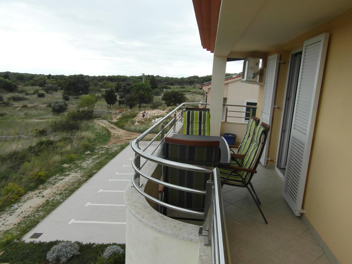 Bentley - Sea-View - 2 Bedroom Apartment Premantura Bagian luar foto