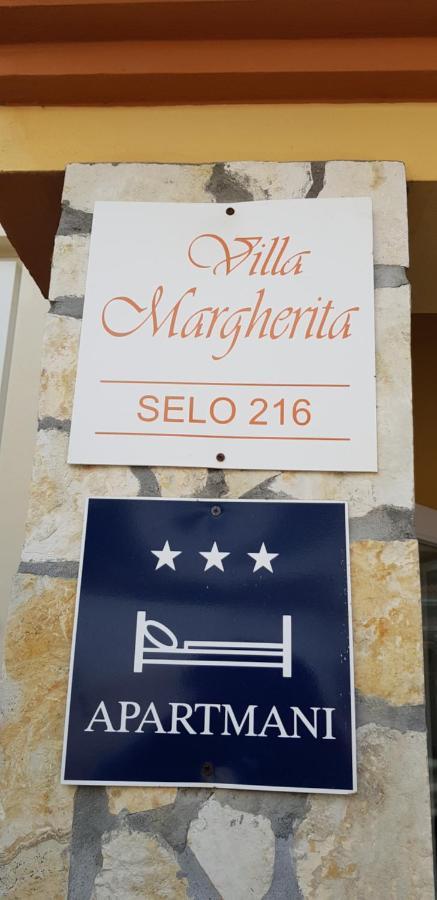 Bentley - Sea-View - 2 Bedroom Apartment Premantura Bagian luar foto